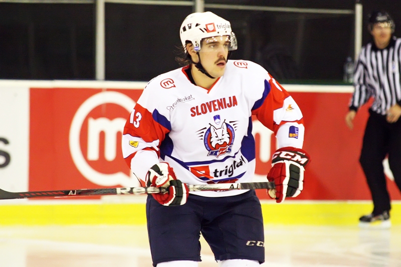 Gašper Kopitar se je izkazal z dobro igro in prvim zadekom v članski reprezentanci (foto: Drago Cvetanovič)